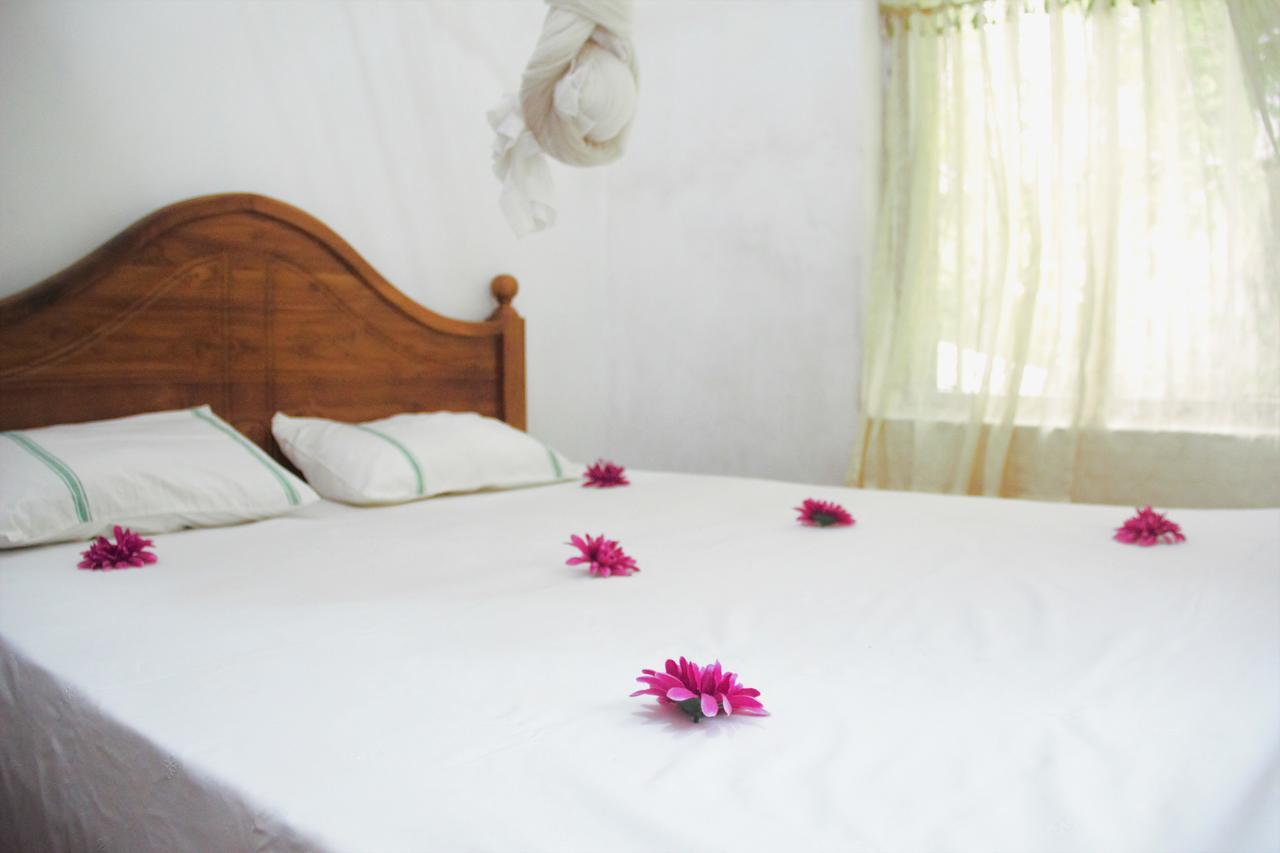 Sun Vivanta Resort มิริสซา ภายนอก รูปภาพ
